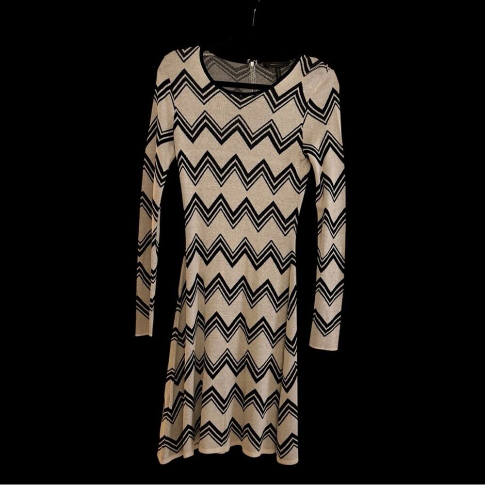 BCBG Keeley Jacquard Zigzag Sweater Silk Blend Dress. Size M.